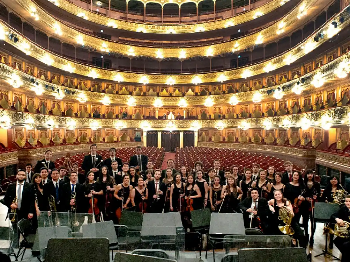 El Teatro Colón ofrece cursos  virtuales y gratuitos de música  y danza a jóvenes de todo el país  