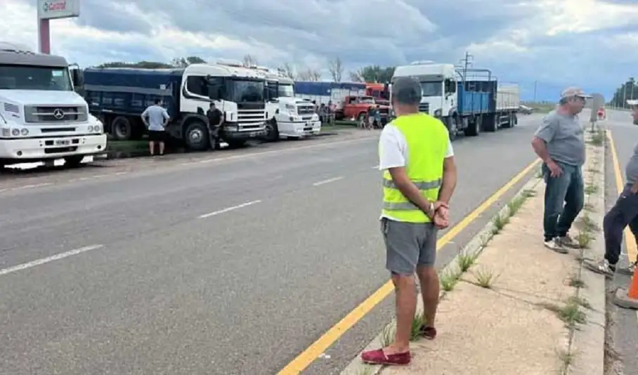 El Gobierno nacional se desliga del conflicto con transportistas y crece la tensión por posibles medidas de fuerza