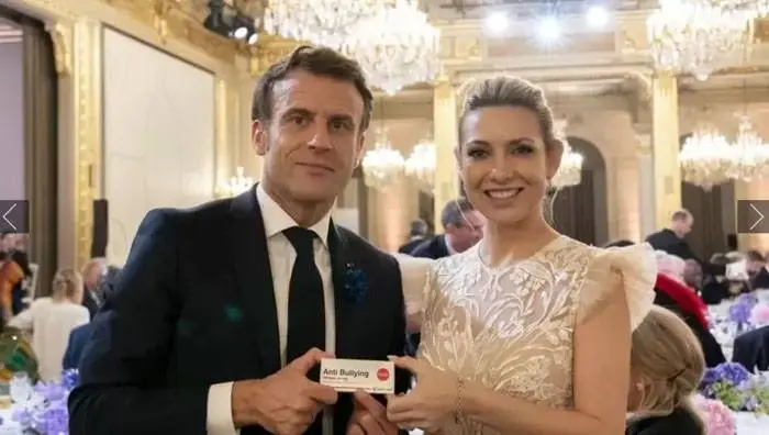 Fabiola Yáñez respaldó el arte argentino en París con el apoyo de Macron y Leparc