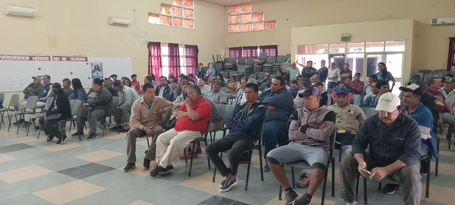 Pequeños productores de Laguna Naineck recibieron su constancia de “Productor PAIPPA”