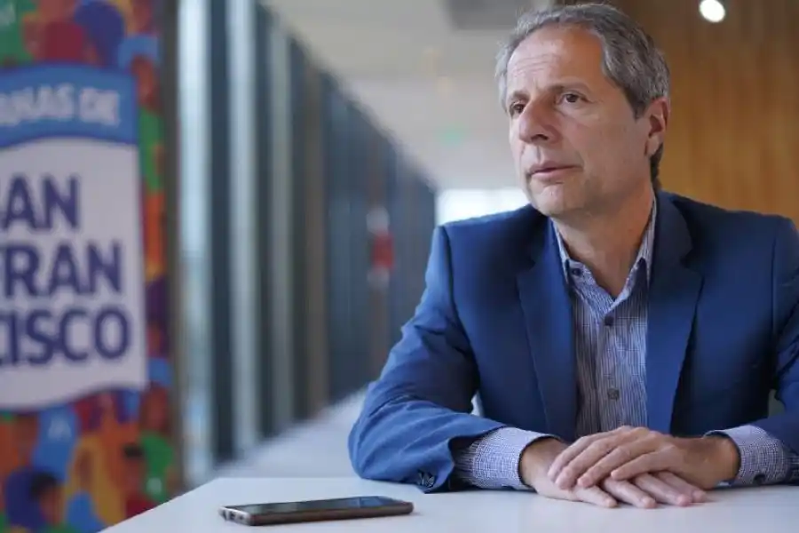 El intendente de San Francisco continúa internado en estado reservado tras ser baleado