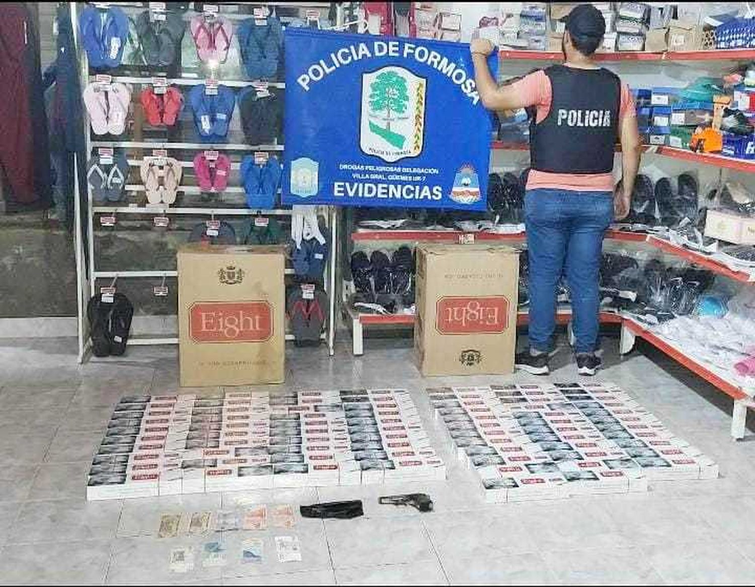 Belgrano: Detienen a un hombre que utilizaba dos 
comercios como fachada para la venta de drogas