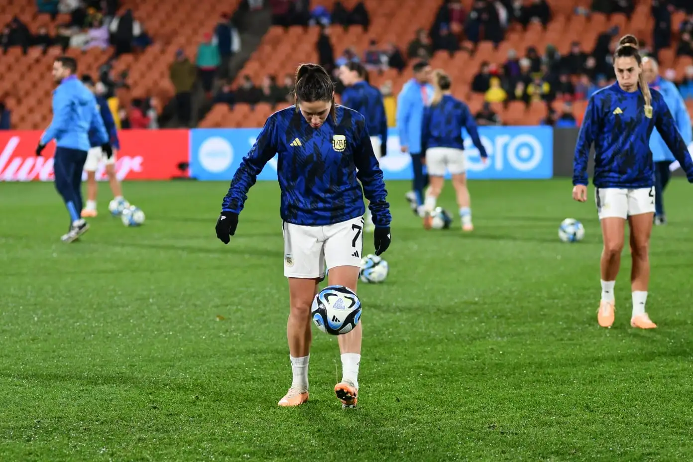 Núñez vuelve a entrenarse con la selección.