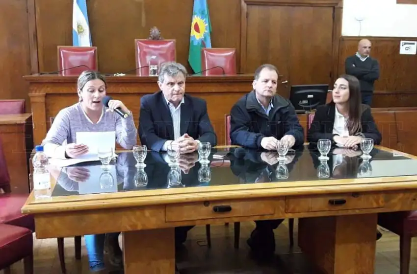 Candidatos a intendente firmaron un compromiso para garantizar el cupo laboral trans