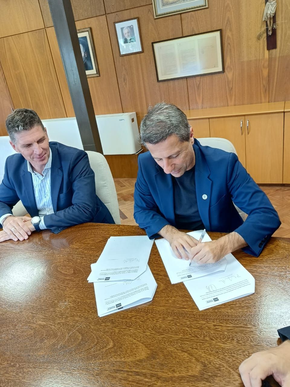 Convenio con UCC