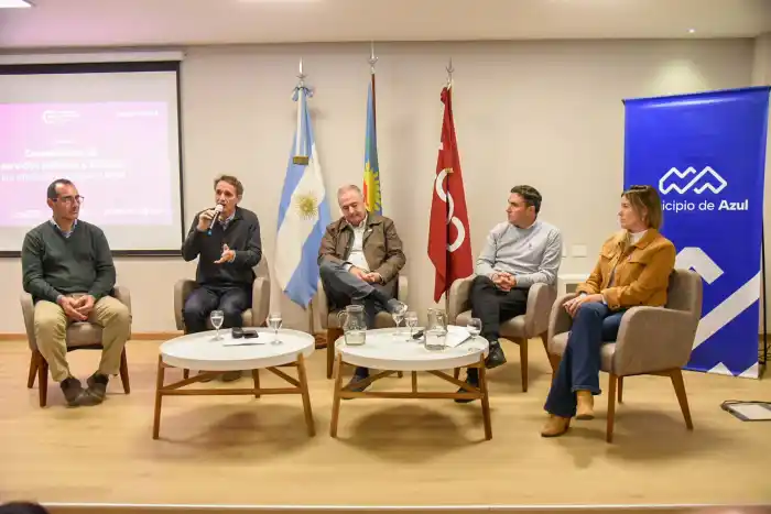 “Seguir arremangándonos y planificar”: Katopodis respaldó a cooperativas en Azul