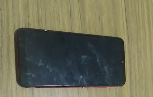 Menor robó un celular a golpes de puño