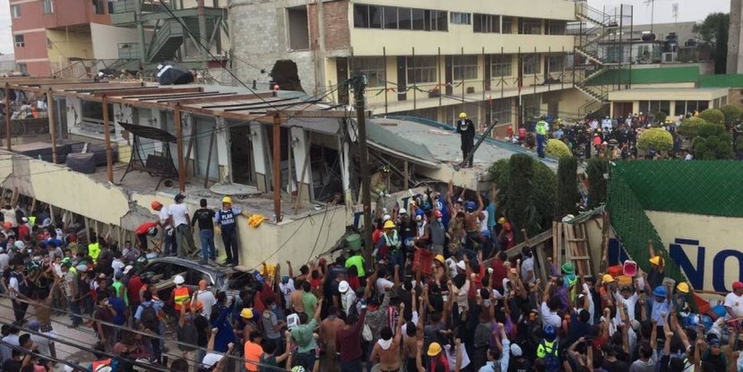 «Mis compañeros fueron a buscar los útiles y quedaron adentro»