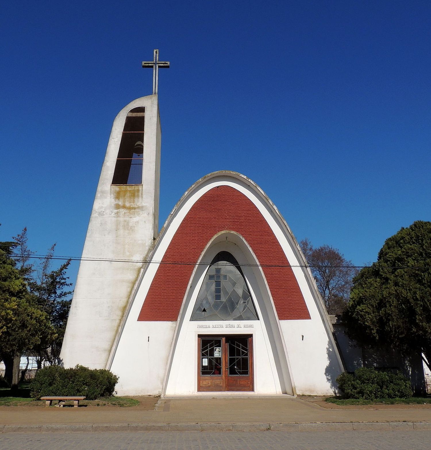 Ingeniería le alarga la vida a la iglesia de Vela
