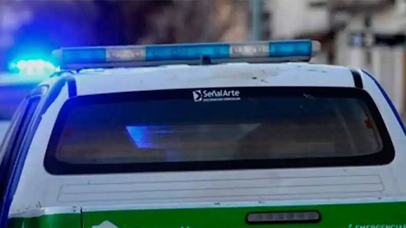 Un chico de 13 años baleó en la cabeza a su padre mientras dormía