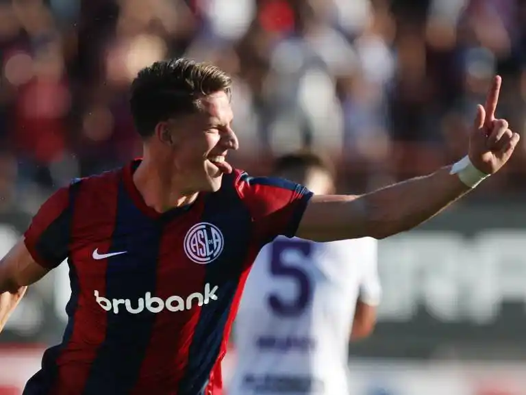 Vombergar, potencia y gol para San Lorenzo.