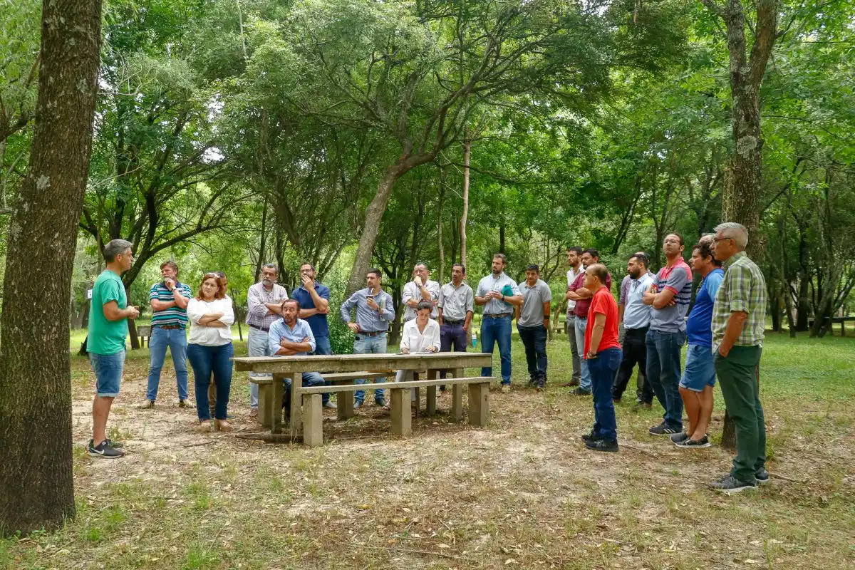 Tras el anuncio de la compra, funcionarios recorrieron el predio de Puerta del Sol