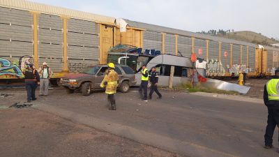 Tragedia en México: un tren arrolló un autobús y dejó al menos 10 muertos