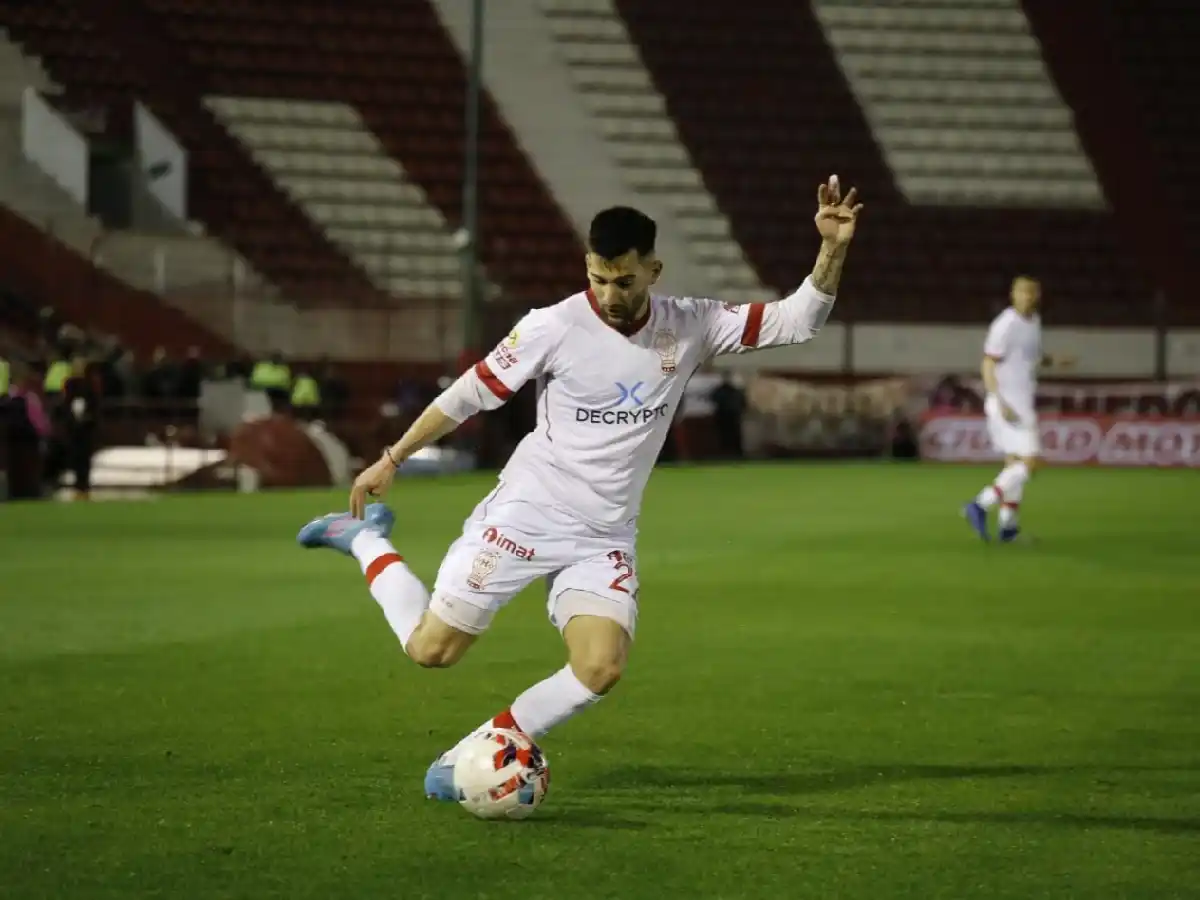 Huracán goleó a Sarmiento y quedó tercero 