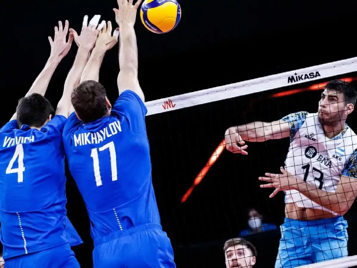 Argentina no pudo contra el bicampeón Rusia 