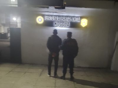 Detienen a un hombre por violación de domicilio, robo y desobediencia judicial