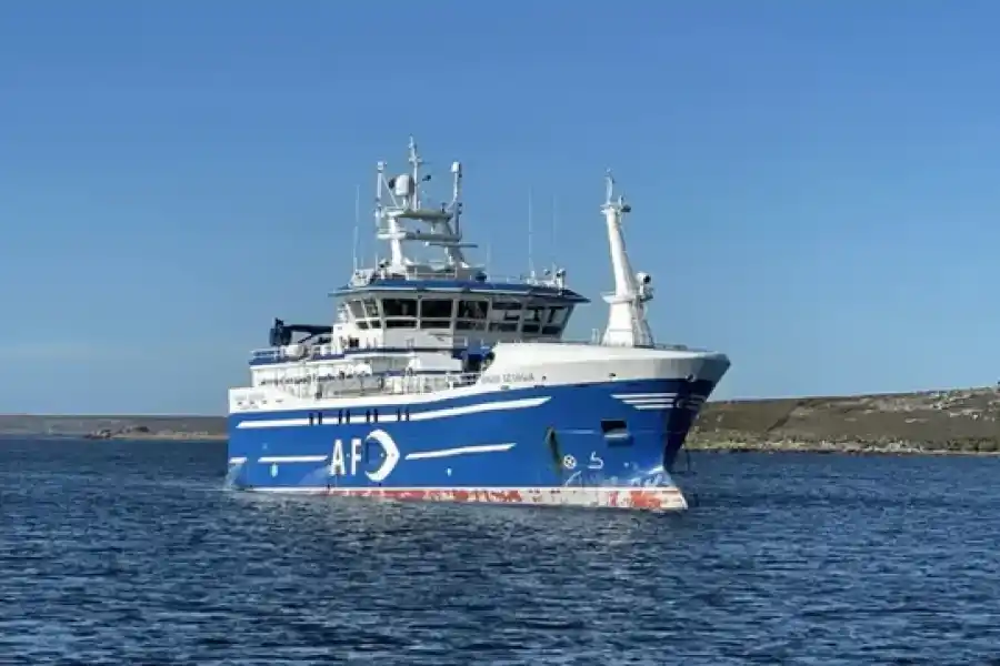 Naufragó un pesquero ilegal cerca de las Islas Malvinas: hay seis muertos y siete desaparecidos