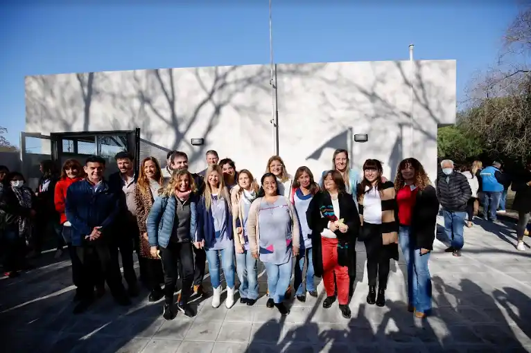 La Plata: Reinauguraron el edificio del Jardín de Infantes de City Bell que sufrió un incendio en 2018