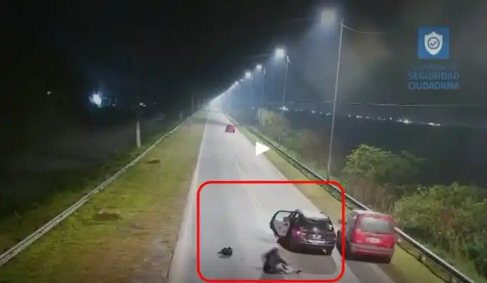 Una mujer se arrojó de un Uber en movimiento cuando vio que el chofer había tomado un camino diferente