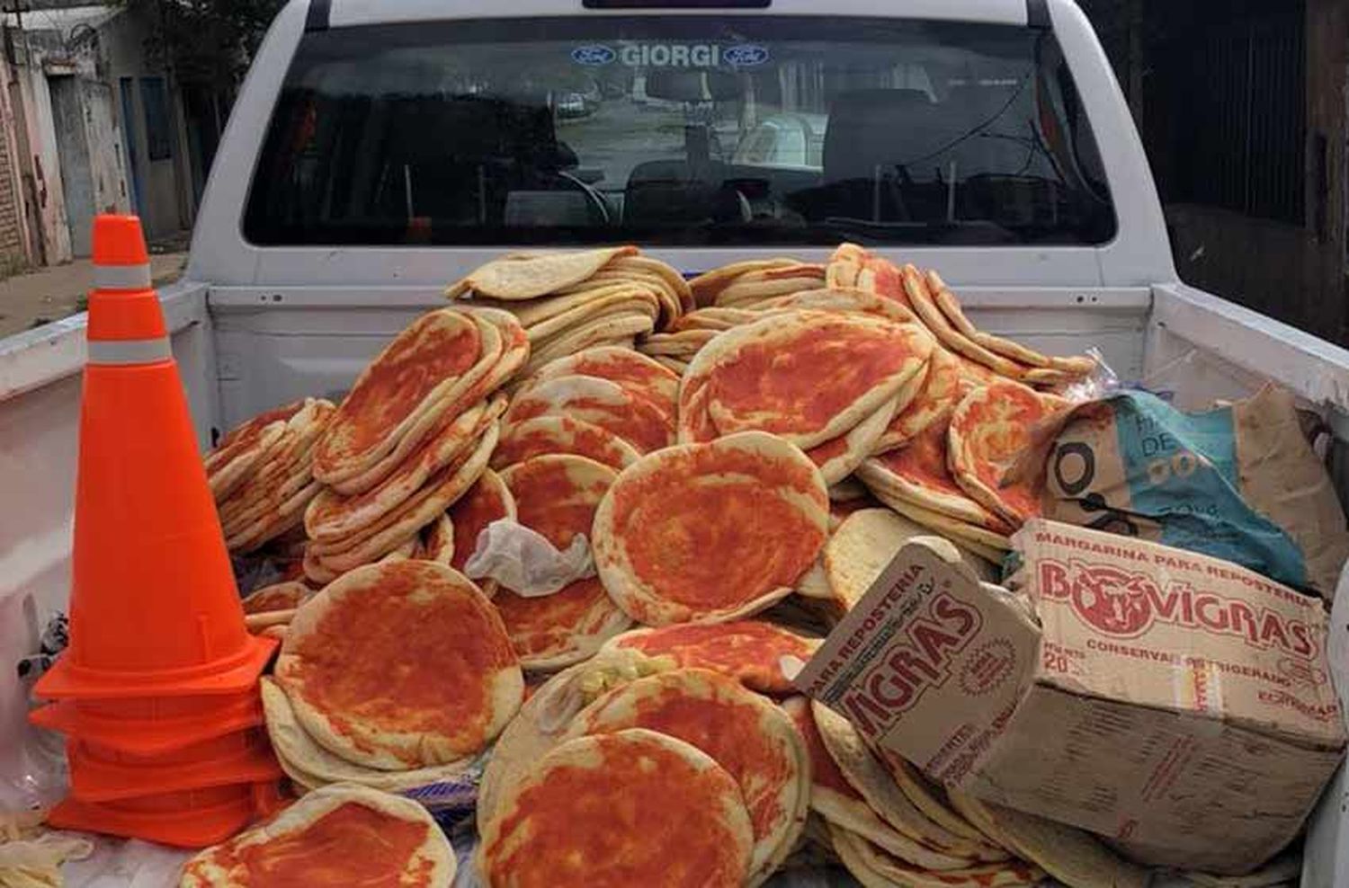 Clausuraron una fábrica de pizzas en condiciones de higiene deplorables