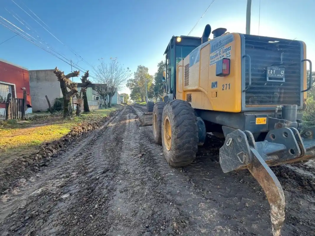Mejoras, nivelación y acondicionamiento del suelo: realizaron intervenciones en diferentes puntos de la ciudad
