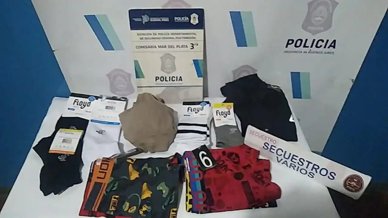 Detuvieron a una pareja que robó ropa de un local