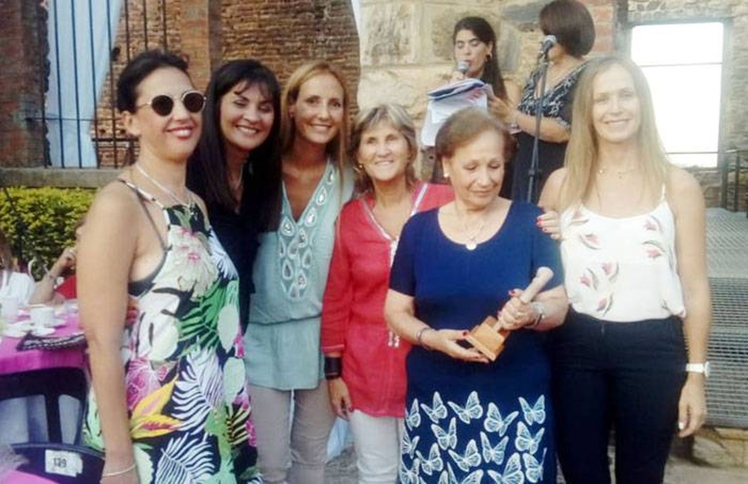 Exitoso evento dedicado  a la mujer en el  Castillo San Carlos