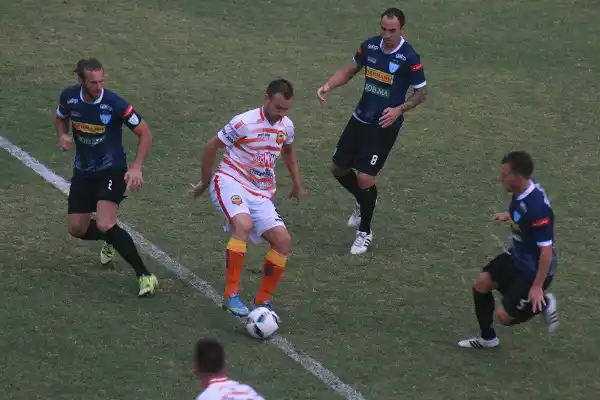  Juventud visita a Crucero con la obligación de ganar para seguir con vida