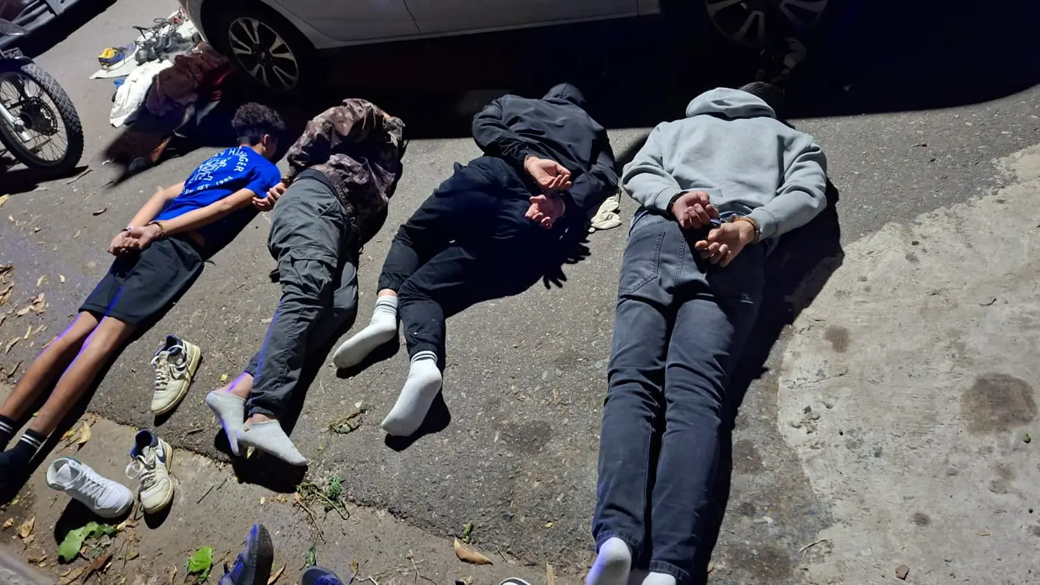 Detenidos.