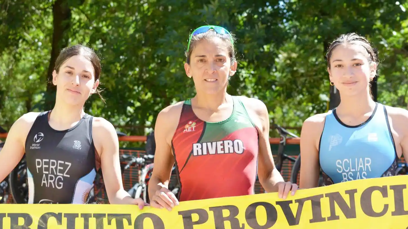 Colón dio inicio al Circuito Binacional de Triatlón con triunfos para Nahuel Soares Lima y Victoria Rivero
