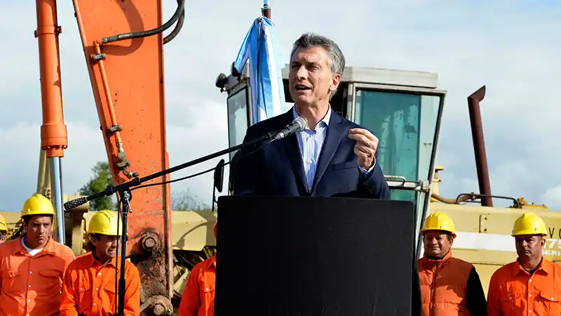 El Presidente prometió crear 200.000 empleos