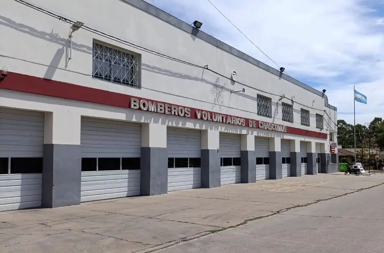 Los Bomberos Voluntarios de Chascomús siguen creciendo: llega una nueva unidad al cuartel
