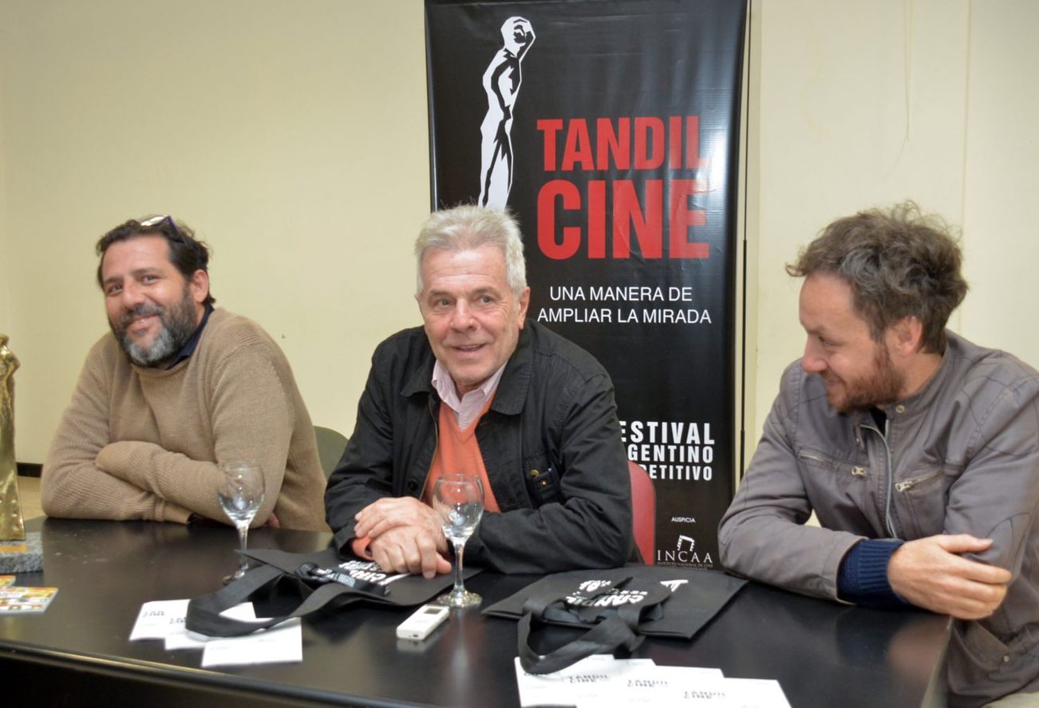 Víctor Laplace presentó su película “El plan divino”, a sala llena
