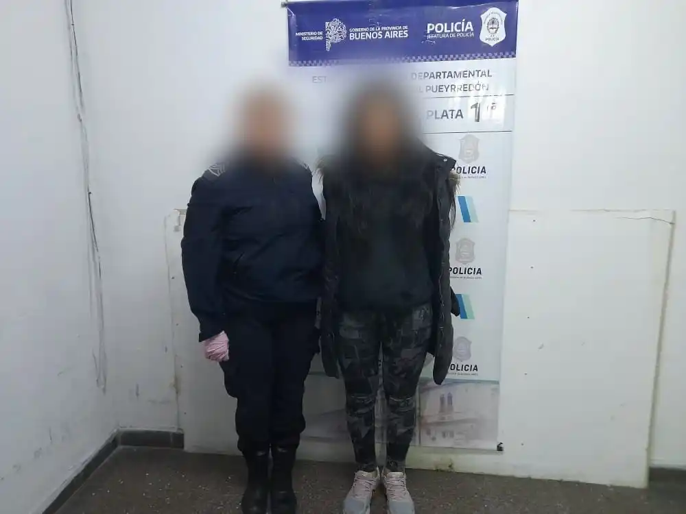 La mujer trans fue advertida en el momento que realizaba "pase de manos", compatible con la venta de estupefacientes.