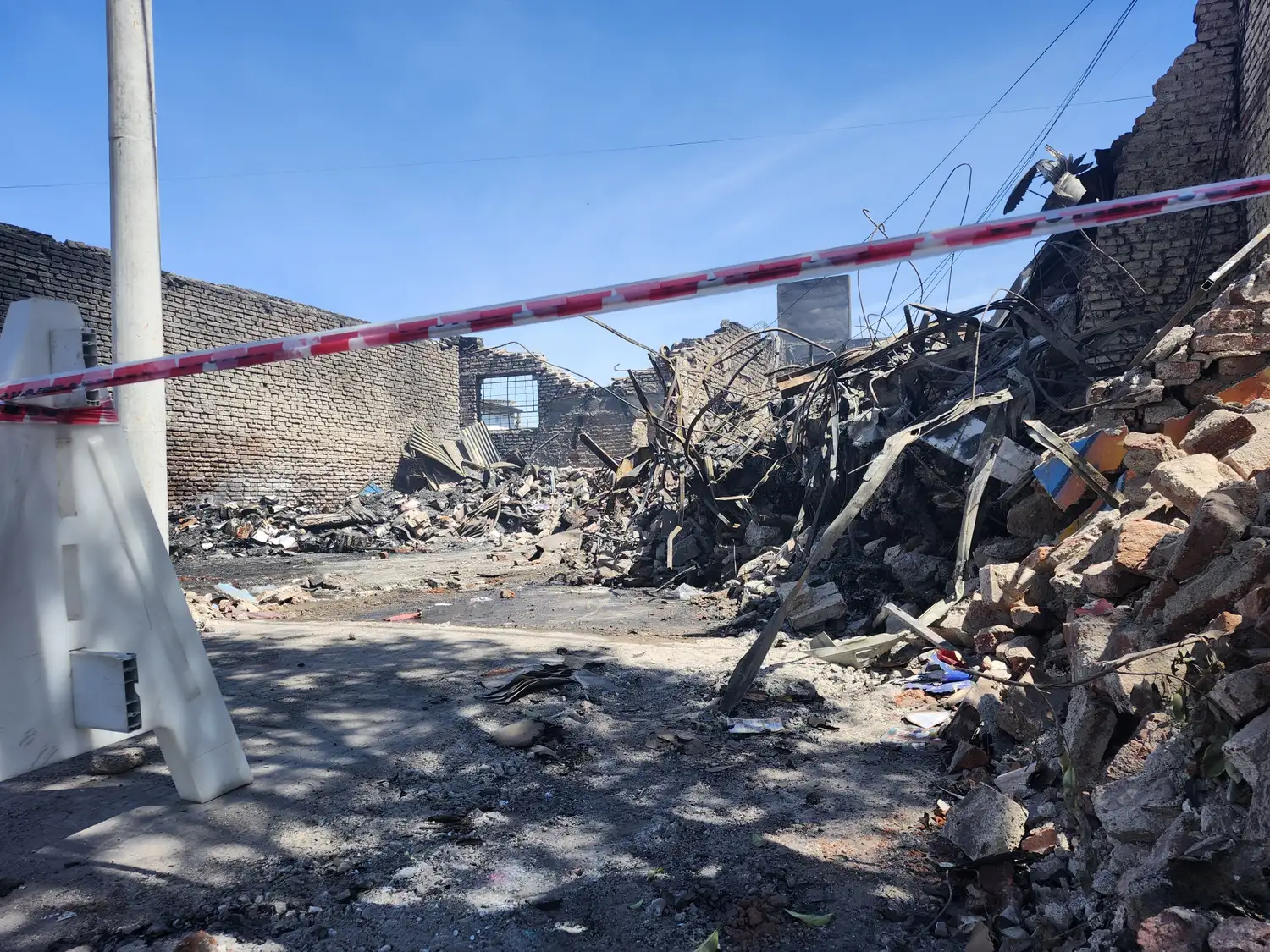 El incendio destruyó el lugar.
