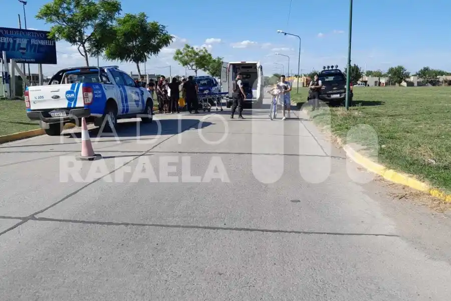 Preocupante accidente en la ciudad: un motociclista fue trasladado al Hospital Dr. Jaime Ferré por un fuerte golpe en la cabeza