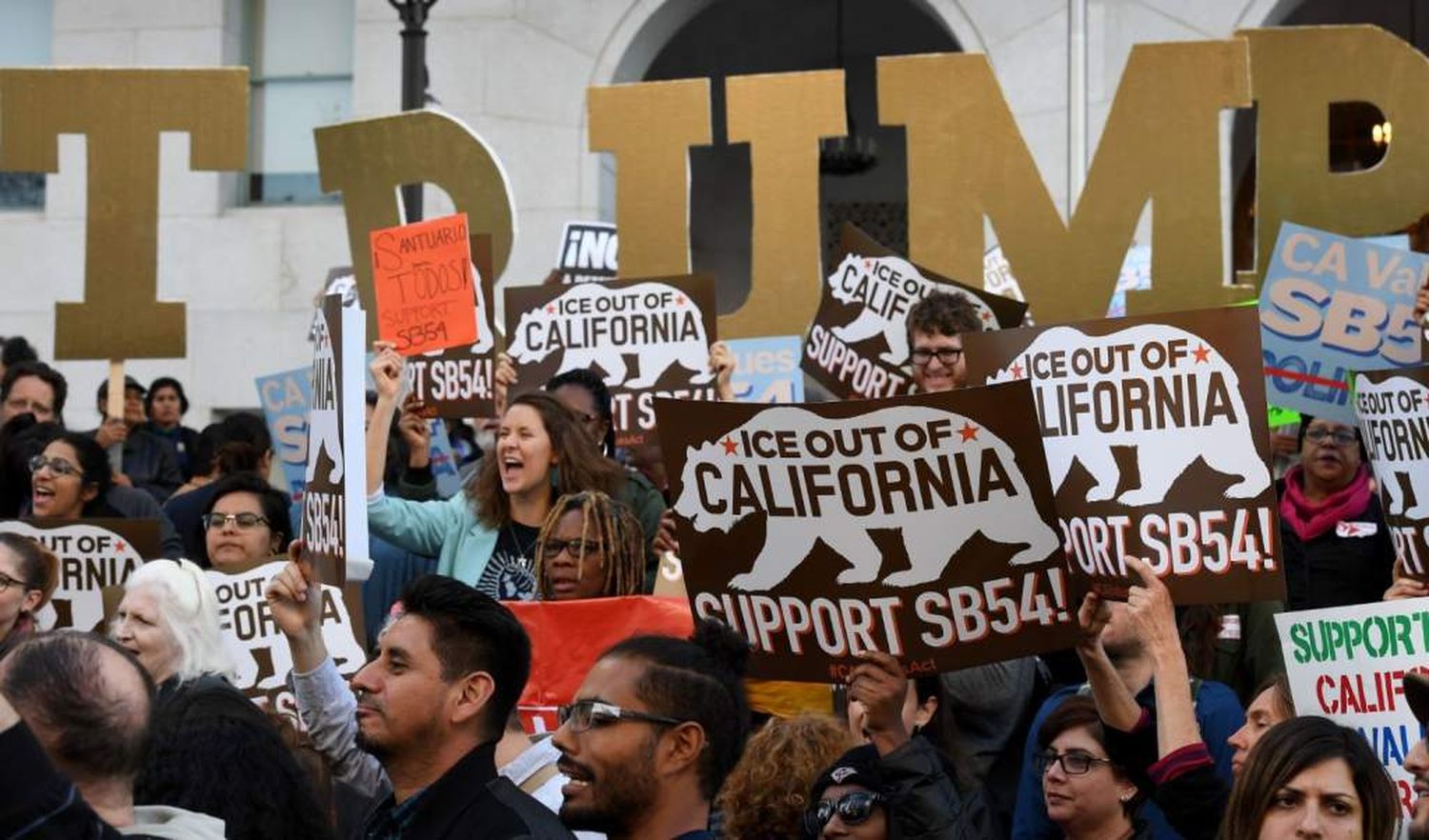 El parlamento californiano aprobó que el estado sea un «santuario» para los indocumentados