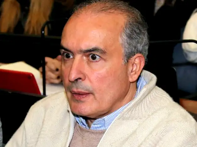 José López.