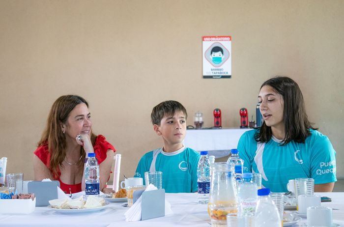 Con Jimena López. El piloto Joaquin Fradín y la nadadora Guadalupe AngioliniGestión