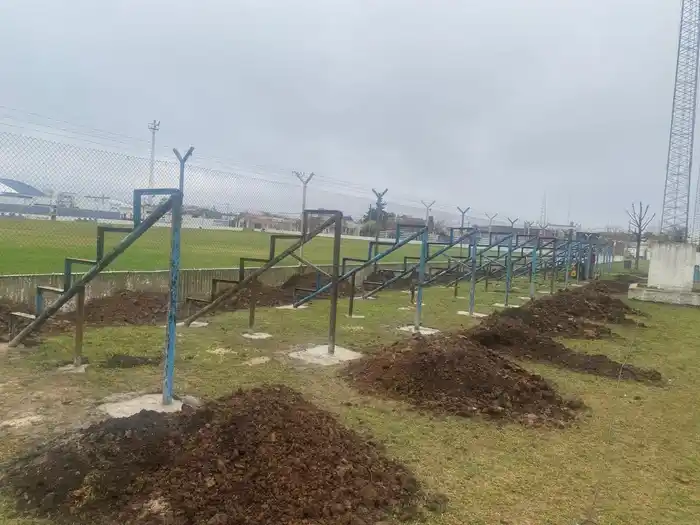 Obras y mejoras en Sportiva: tribunas, pintura y estacionamiento