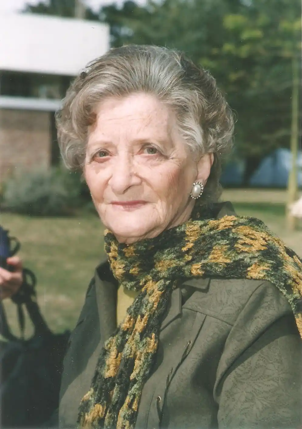 Homenaje a la Oma Elena