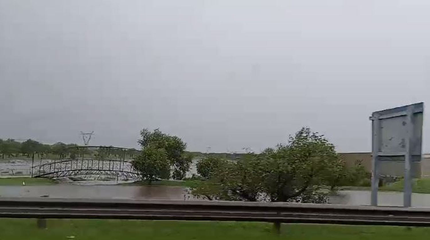 La zona que une Gualeguaychú y Pueblo Belgrano también quedó inundada