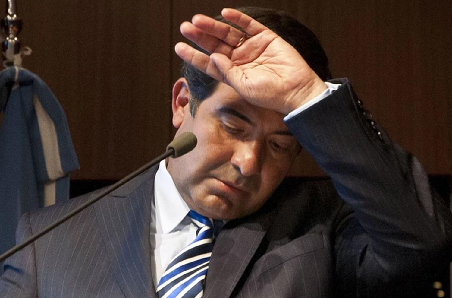 Procesan a Echegaray y lo embargan por 15 millones de pesos