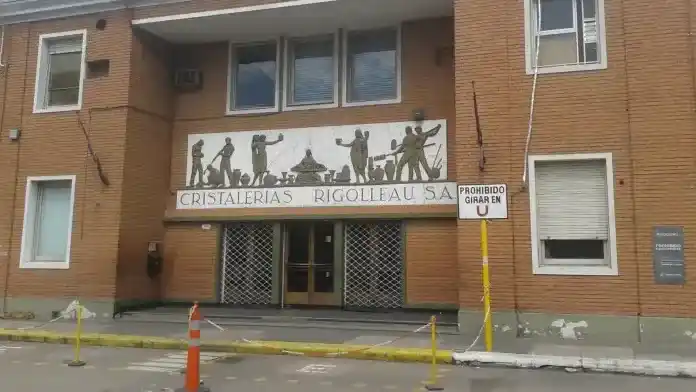 Una histórica empresa despidió a 100 trabajadores y comenzó a importar desde China