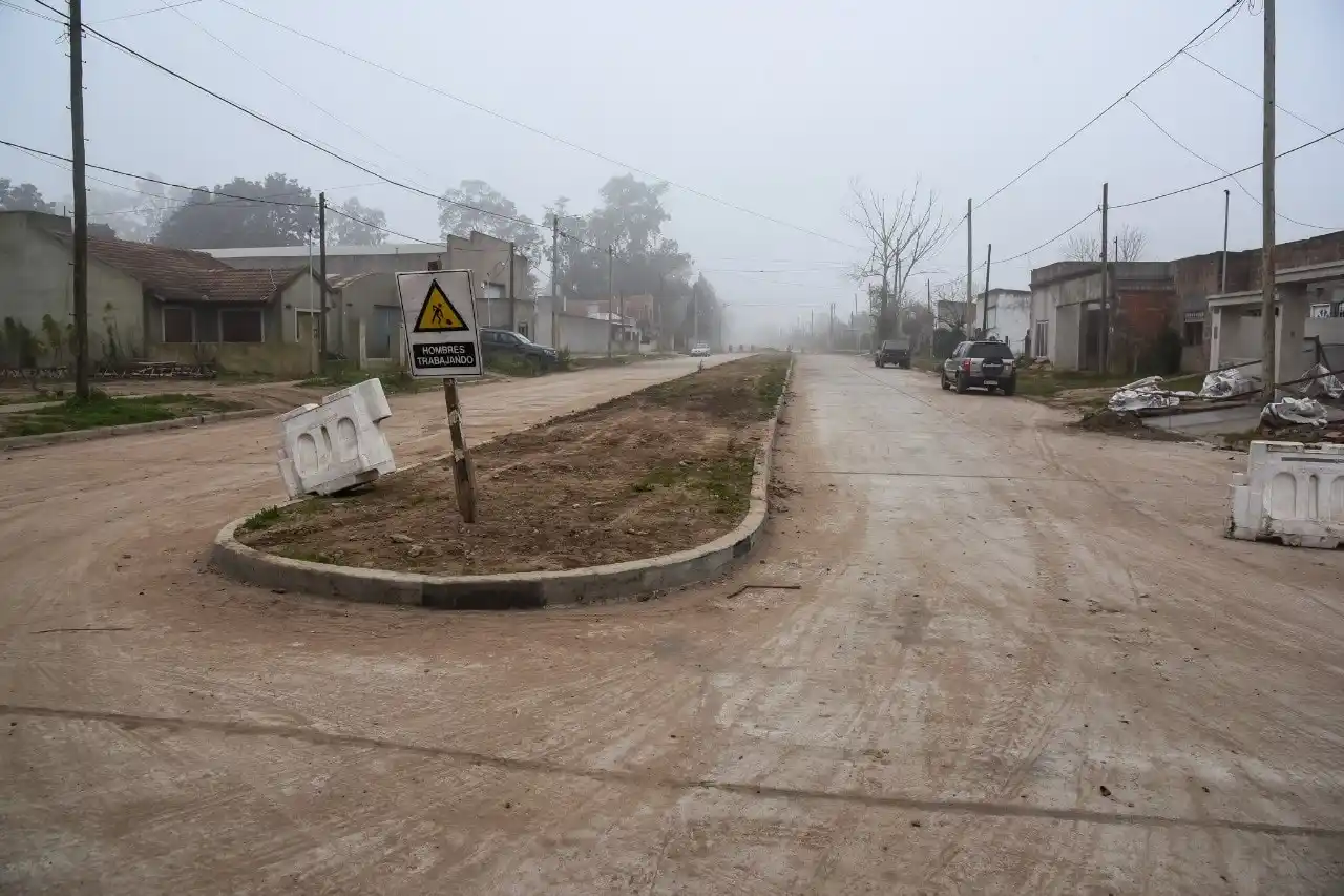 El Administrador General de Vialidad Nacional recorrió las obras en calle Colombia