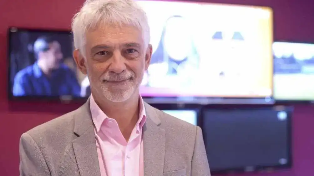 El periodista y divulgador Claudio Martínez brindará la conferencia titulada "Ni tecnobobos ni tecnofóbicos".