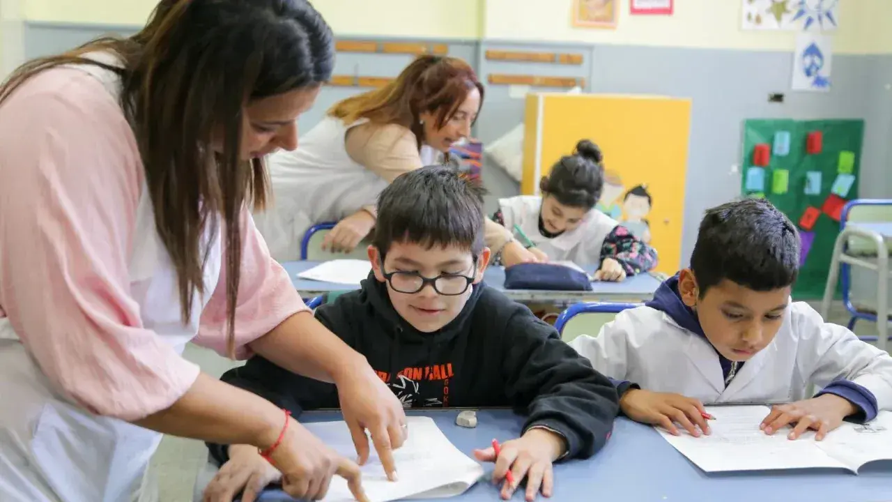 Ajuste. La reducción del presupuesto nacional y la coparticipación, perjudican de lleno a los docentes.