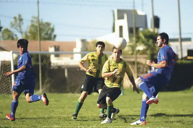 Deportivo perdía, lo dio vuelta y terminó goleando