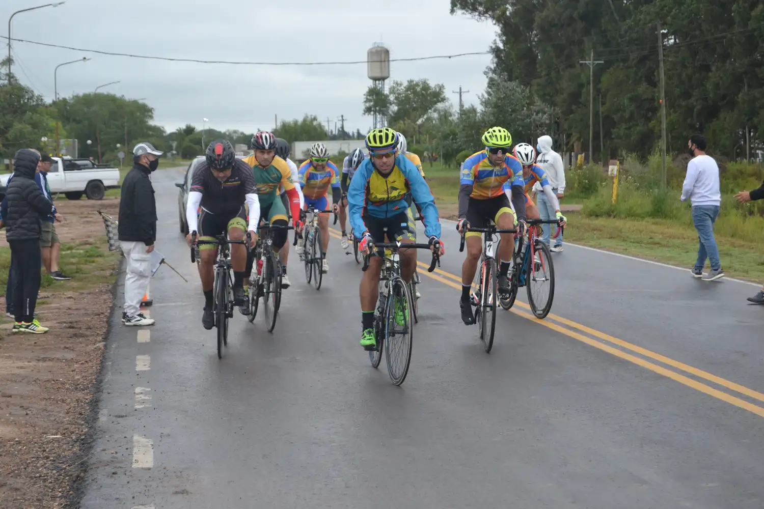 Ciclismo: Se Disputo El Premio Bicicleteria Abrahan.