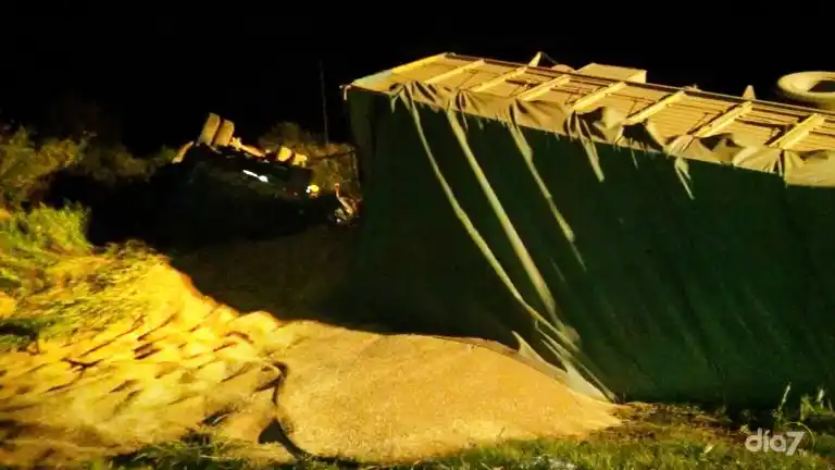 Chabás: murió camionero tras vuelco en Ruta 33